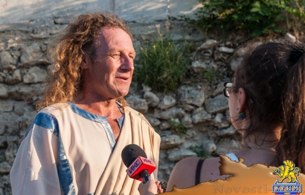 "Троянская война закончилась" в ознаменование открытия первого фестиваля севастопольских театров (ФОТОРЕПОРТАЖ) - «Общество Крыма» "Троянская война закончилась" в ознаменование открытия первого фестиваля севастопольских театров (ФОТОРЕПОРТАЖ) - «Общество Крыма»