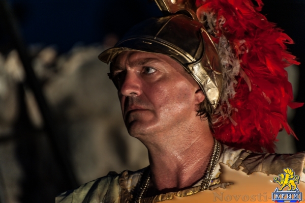 "Троянская война закончилась" в ознаменование открытия первого фестиваля севастопольских театров (ФОТОРЕПОРТАЖ) - «Общество Крыма» "Троянская война закончилась" в ознаменование открытия первого фестиваля севастопольских театров (ФОТОРЕПОРТАЖ) - «Общество Крыма»