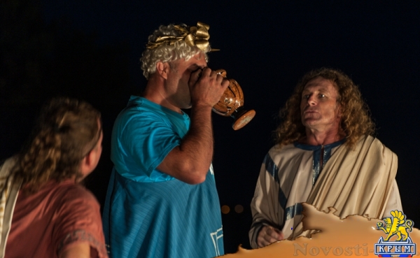 "Троянская война закончилась" в ознаменование открытия первого фестиваля севастопольских театров (ФОТОРЕПОРТАЖ) - «Общество Крыма» "Троянская война закончилась" в ознаменование открытия первого фестиваля севастопольских театров (ФОТОРЕПОРТАЖ) - «Общество Крыма»