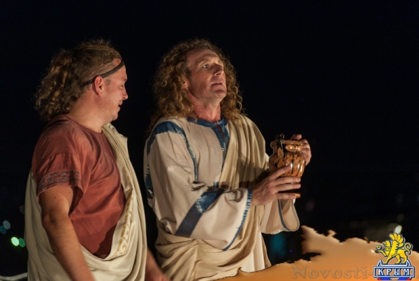 "Троянская война закончилась" в ознаменование открытия первого фестиваля севастопольских театров (ФОТОРЕПОРТАЖ) - «Общество Крыма» "Троянская война закончилась" в ознаменование открытия первого фестиваля севастопольских театров (ФОТОРЕПОРТАЖ) - «Общество Крыма»