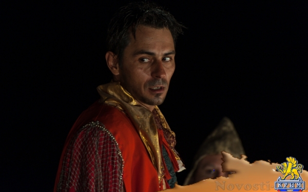 "Троянская война закончилась" в ознаменование открытия первого фестиваля севастопольских театров (ФОТОРЕПОРТАЖ) - «Общество Крыма» "Троянская война закончилась" в ознаменование открытия первого фестиваля севастопольских театров (ФОТОРЕПОРТАЖ) - «Общество Крыма»