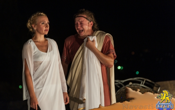 "Троянская война закончилась" в ознаменование открытия первого фестиваля севастопольских театров (ФОТОРЕПОРТАЖ) - «Общество Крыма» "Троянская война закончилась" в ознаменование открытия первого фестиваля севастопольских театров (ФОТОРЕПОРТАЖ) - «Общество Крыма»
