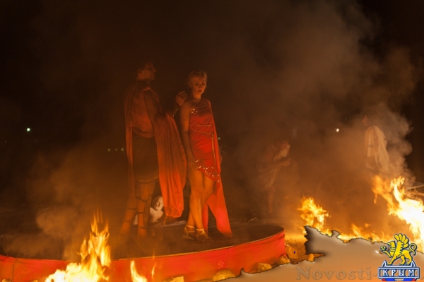 "Троянская война закончилась" в ознаменование открытия первого фестиваля севастопольских театров (ФОТОРЕПОРТАЖ) - «Общество Крыма» "Троянская война закончилась" в ознаменование открытия первого фестиваля севастопольских театров (ФОТОРЕПОРТАЖ) - «Общество Крыма»