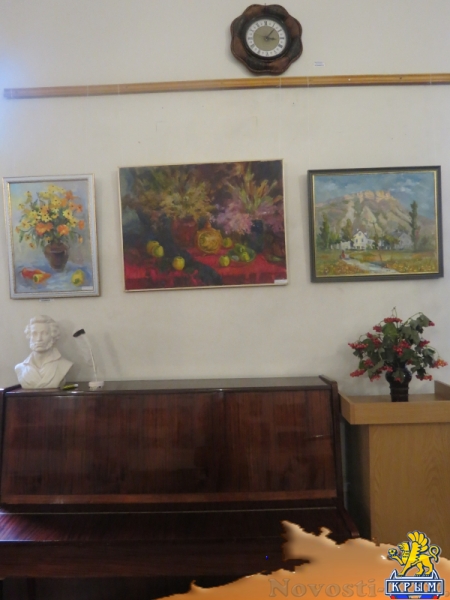 В центральной городской библиотеке Симферополя проходит выставка живописных работ пяти крымских художниц (ФОТО) - «Общество Крыма»
