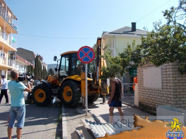 Власти Алуштинского региона приступили к демонтажу незаконных объектов в селах (ФОТО) - «Общество Крыма»