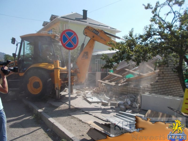 Власти Алуштинского региона приступили к демонтажу незаконных объектов в селах (ФОТО) - «Общество Крыма»