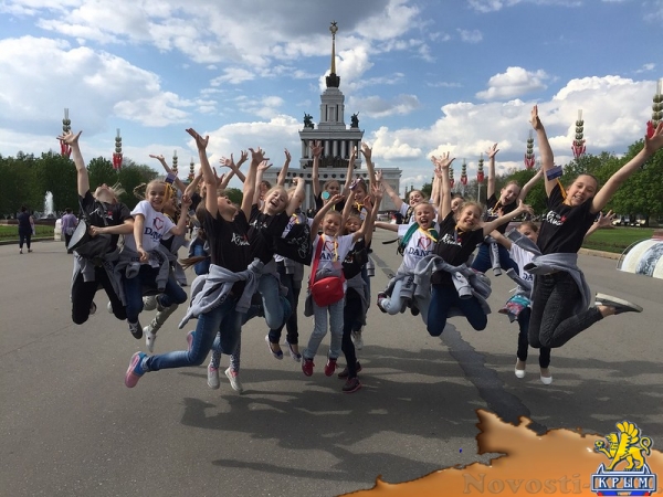 Трудолюбивый и дружный коллектив шоу-балета «Алиса» пополняет ряды - «Керчь»