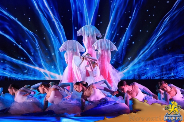 Трудолюбивый и дружный коллектив шоу-балета «Алиса» пополняет ряды - «Керчь»