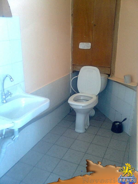 Отдых-эконом в Алуште. Комната на 2-3 чел. в частном секторе, 500-1100 руб. ЗА КОМНАТУ (ДУШ ТУАЛЕТ И КУХНЯ НА ДВЕ КОМНАТЫ) Отдых в Крыму 2016 - жильё в Крыму без посредников - «Отдых в Алуште»