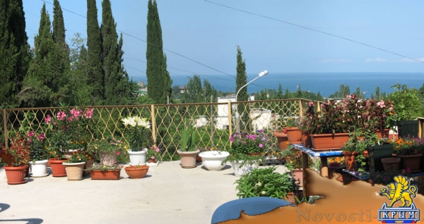 Отдых-эконом в Алуште. 2-х ком. номер в частном секторе, 1000-2000 руб. ЗА НОМЕР, терраса с видом на море, 700 м. море Отдых в Крыму 2016 - жильё в Крыму без посредников - «Отдых в Алуште»