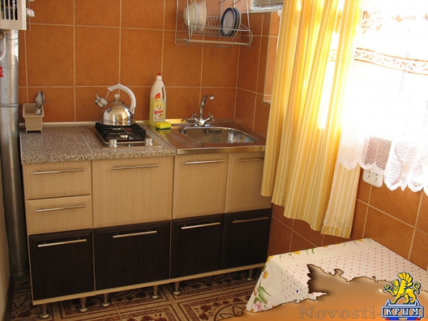 Отдых-эконом в Алуште. 1-но к.номер, на 2 чел., в част. сек-ре в Алуште, 700-1300 руб., 700 м. море Отдых в Крыму 2016 - жильё в Крыму без посредников - «Отдых в Алуште»