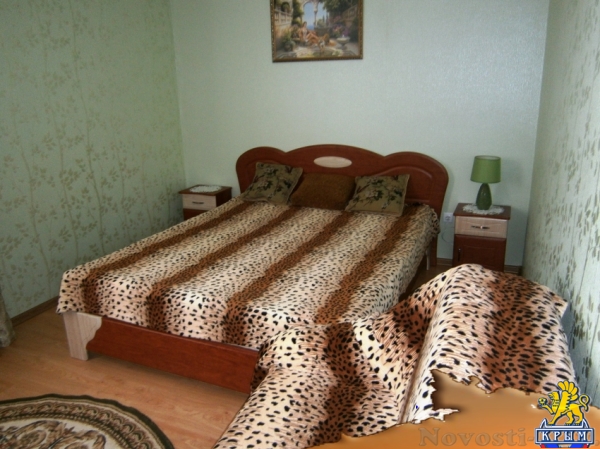 Отдых в Алуште. Крым, Алушта, 1 к. домик у моря, дворик Отдых в Крыму 2016 - жильё в Крыму без посредников - «Отдых в Алуште»