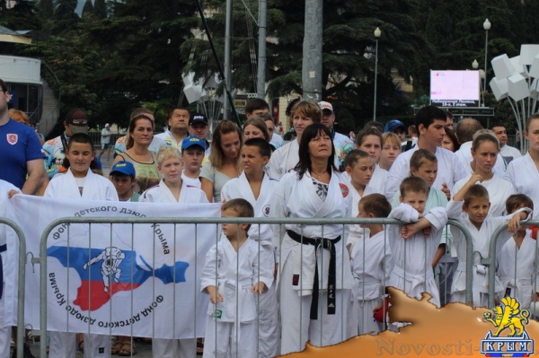 Ялтинские спортсмены начали праздновать День города первыми (ФОТО) - «Политика Крыма»