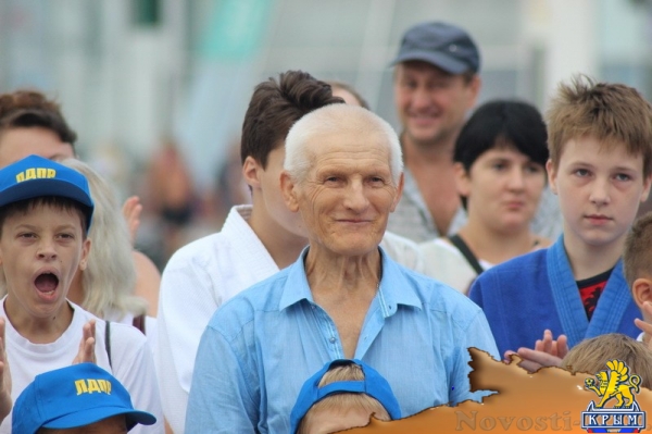 Ялтинские спортсмены начали праздновать День города первыми (ФОТО) - «Политика Крыма»