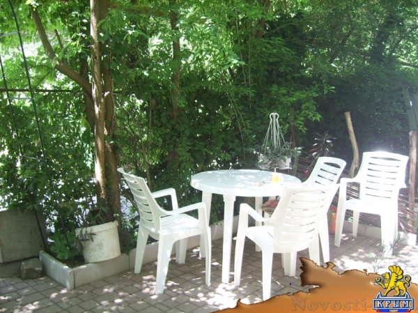 Отдых в Евпатории. СДАМ 2-КОМНАТНУЮ КВАРТИРУ С ДВОРИКОМ У МОРЯ Отдых в Крыму 2016 - жильё в Крыму без посредников - «Отдых в Евпатории»