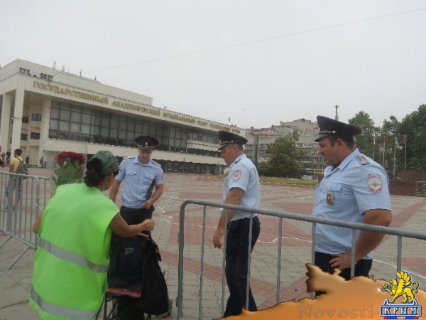 На центральной площади Симферополя прошел молодежный спортивный праздник в честь Всероссийского дня физкультурника (ФОТО) - «Общество Крыма»