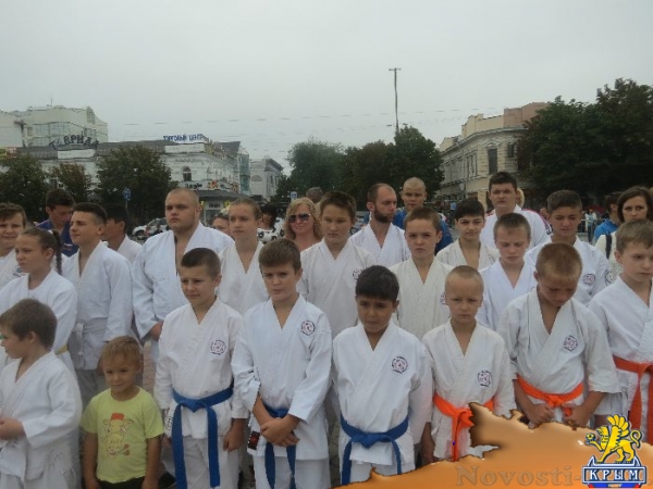 На центральной площади Симферополя прошел молодежный спортивный праздник в честь Всероссийского дня физкультурника (ФОТО) - «Общество Крыма»