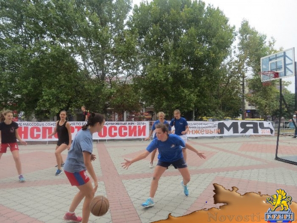 На центральной площади Симферополя прошел молодежный спортивный праздник в честь Всероссийского дня физкультурника (ФОТО) - «Общество Крыма»