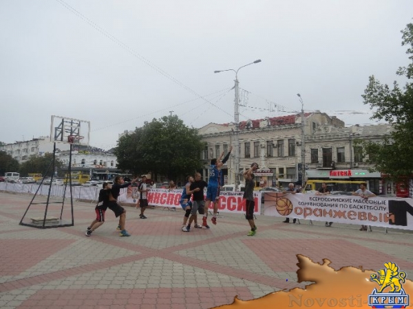 На центральной площади Симферополя прошел молодежный спортивный праздник в честь Всероссийского дня физкультурника (ФОТО) - «Общество Крыма»