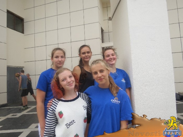 На центральной площади Симферополя прошел молодежный спортивный праздник в честь Всероссийского дня физкультурника (ФОТО) - «Общество Крыма»