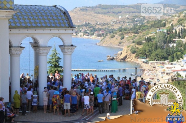 В Крыму на праздник «Яблочный спас» освятили виноград «Массандры» (ФОТО) - «Симферополь»