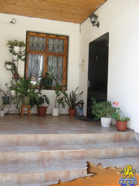 Отдых в Алуште. Сдам 3-х комнатную квартиру в частном доме Отдых в Крыму 2016 - жильё в Крыму без посредников - «Отдых в Алуште»