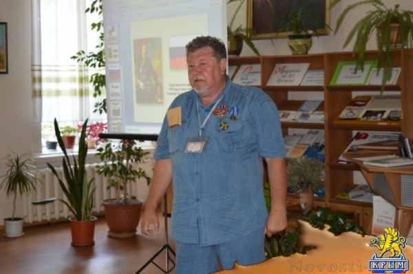 В честь Дня Государственного флага России в центральной библиотеке Симферополя прошел литературный вечер с премьерой новых авторских песен крымского барда Владимира Грачева (ФОТО) - «Общество Крыма»