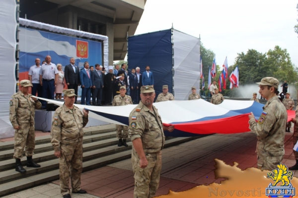 Столица Республики Крым празднует День Государственного флага России (ФОТО) - «Общество Крыма» Столица Республики Крым празднует День Государственного флага России (ФОТО) - «Общество Крыма»