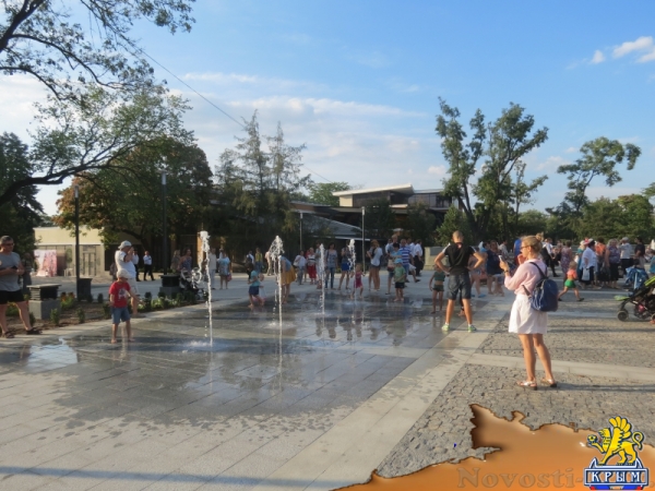 В день открытия памятника Екатерине Великой в столице Крыма власть организовала народные гуляния. Без приятных сюрпризов для крымчан и русских соотечественников во всем мире! (ФОТО) - «Общество Крыма»