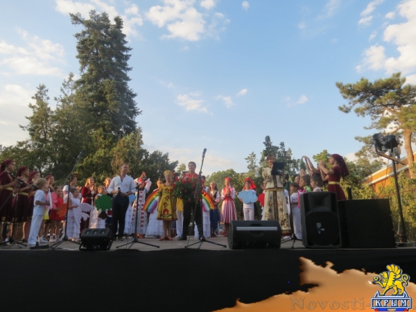 В день открытия памятника Екатерине Великой в столице Крыма власть организовала народные гуляния. Без приятных сюрпризов для крымчан и русских соотечественников во всем мире! (ФОТО) - «Общество Крыма»