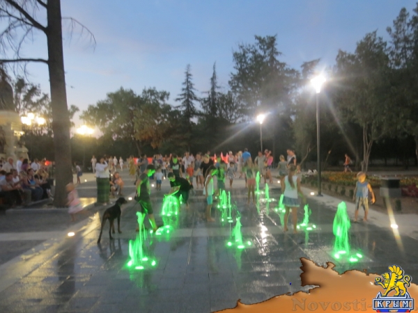 В день открытия памятника Екатерине Великой в столице Крыма власть организовала народные гуляния. Без приятных сюрпризов для крымчан и русских соотечественников во всем мире! (ФОТО) - «Общество Крыма»