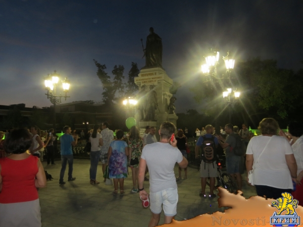 В день открытия памятника Екатерине Великой в столице Крыма власть организовала народные гуляния. Без приятных сюрпризов для крымчан и русских соотечественников во всем мире! (ФОТО) - «Общество Крыма»