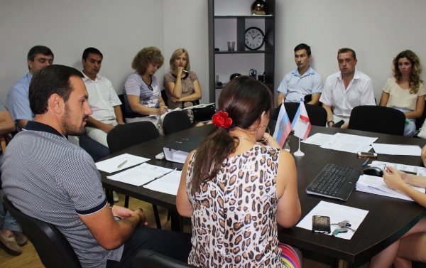 В Госкомрегистре для провинившихся теруправлений и отделов внедрена практика ранних утренних субботних совещаний — Александр Спиридонов - «Госкомрегистр»