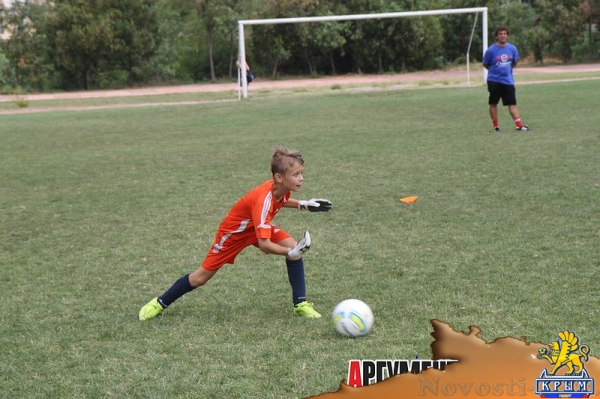 В детском турнире по футболу в Керчи участвуют гости из Краснодарского края и Симферополя - «Керчь»