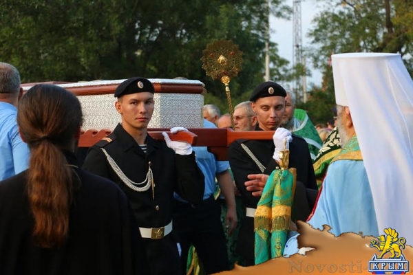 В Керчи встретили мощи Фёдора Ушакова - «Керчь»