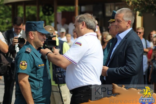 Пожарно-спасательные подразделения ЮБК получили новую технику и экипировку на 300 млн руб (ФОТО) - «Спорт Крыма»