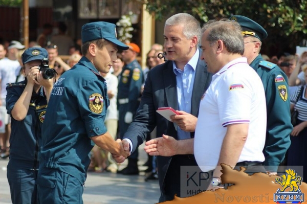 Пожарно-спасательные подразделения ЮБК получили новую технику и экипировку на 300 млн руб (ФОТО) - «Спорт Крыма»