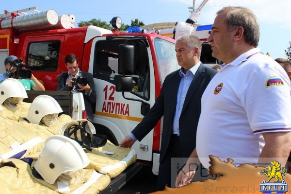 Пожарно-спасательные подразделения ЮБК получили новую технику и экипировку на 300 млн руб (ФОТО) - «Спорт Крыма»