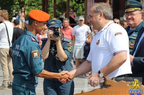 Пожарно-спасательные подразделения ЮБК получили новую технику и экипировку на 300 млн руб (ФОТО) - «Спорт Крыма»