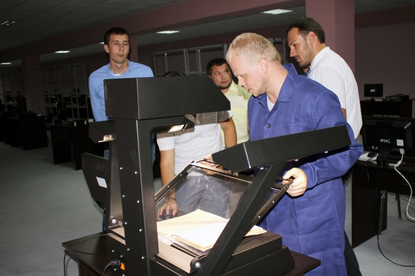 Александр Спиридонов: Для оцифровки архивов «БТИ» подрядчик закупил 30 специальных сканеров, обеспечивающих сохранность ветхой бумаги - «Госкомрегистр»