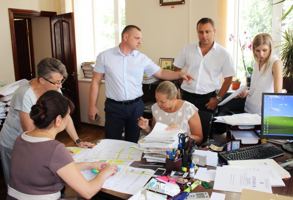 Специалисты Госкомрегистра собрали архивные документы на 1500 строений в 100-метровой прибрежной зоне — Александр Спиридонов - «Госкомрегистр»