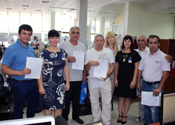 Специалисты Госкомрегистра выдали документы о праве собственности на социальное жилье ветеранам боевых действий и ВОВ - «Госкомрегистр»