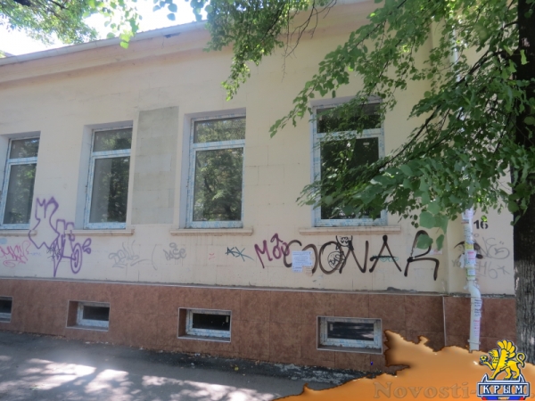 Дом в центре Симферополя, в котором в 1918-1923 годах снимали квартиру две великие русские актрисы, отремонтирован крайне недобросовестно. Вопреки поручению городских властей! (ФОТО) - «Экономика Крыма»