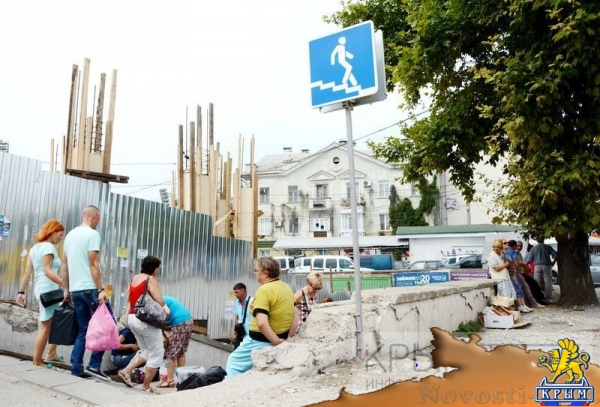 Реконструкция аптеки на месте снесенного здания на Центральном рынке Симферополя проходит без разрешения горадминистрации (ФОТО) - «Политика Крыма»