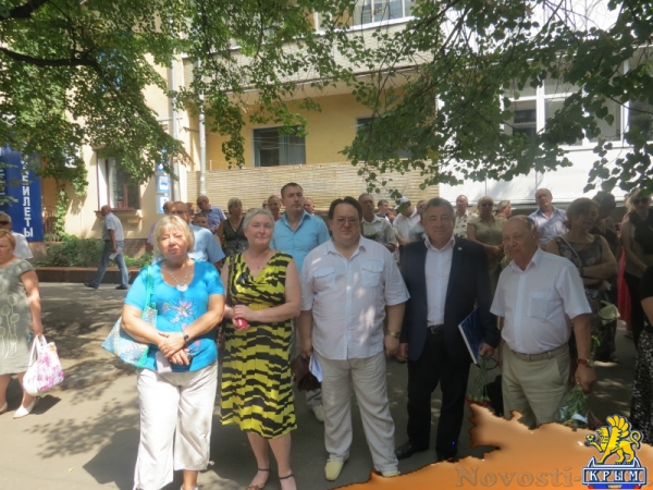 В центре Симферополя открыли мемориальную доску в честь великой русской актрисы ХХ века Фаины Раневской (ФОТО) - «Общество Крыма»