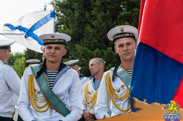 Святой русский адмирал Федор Ушаков вернулся в Севастополь на матросских плечах (ФОТОРЕПОРТАЖ) - «Общество Крыма»