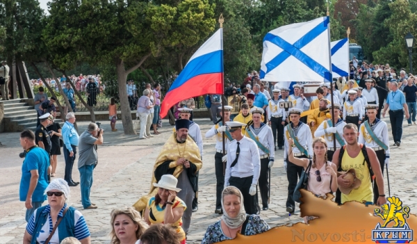 Святой русский адмирал Федор Ушаков вернулся в Севастополь на матросских плечах (ФОТОРЕПОРТАЖ) - «Общество Крыма»