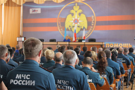 Глава МЧС России Владимир Пучков: за прошедшие два с половиной года мы сделали мощный рывок по оснащению пожарно-спасательных подразделений Крыма - «МЧС»