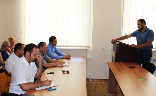 Должностные лица, умышленно нарушившие установленный порядок регистрации, могут лишиться свободы на срок до 10 лет — Александр Спиридонов - «Госкомрегистр»