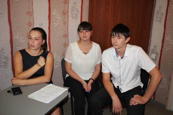 Александр Спиридонов просит крымчан активнее присылать на электронную почту идеи по повышению качества госуслуг, оказываемых в Госкомрегистре - «Госкомрегистр»